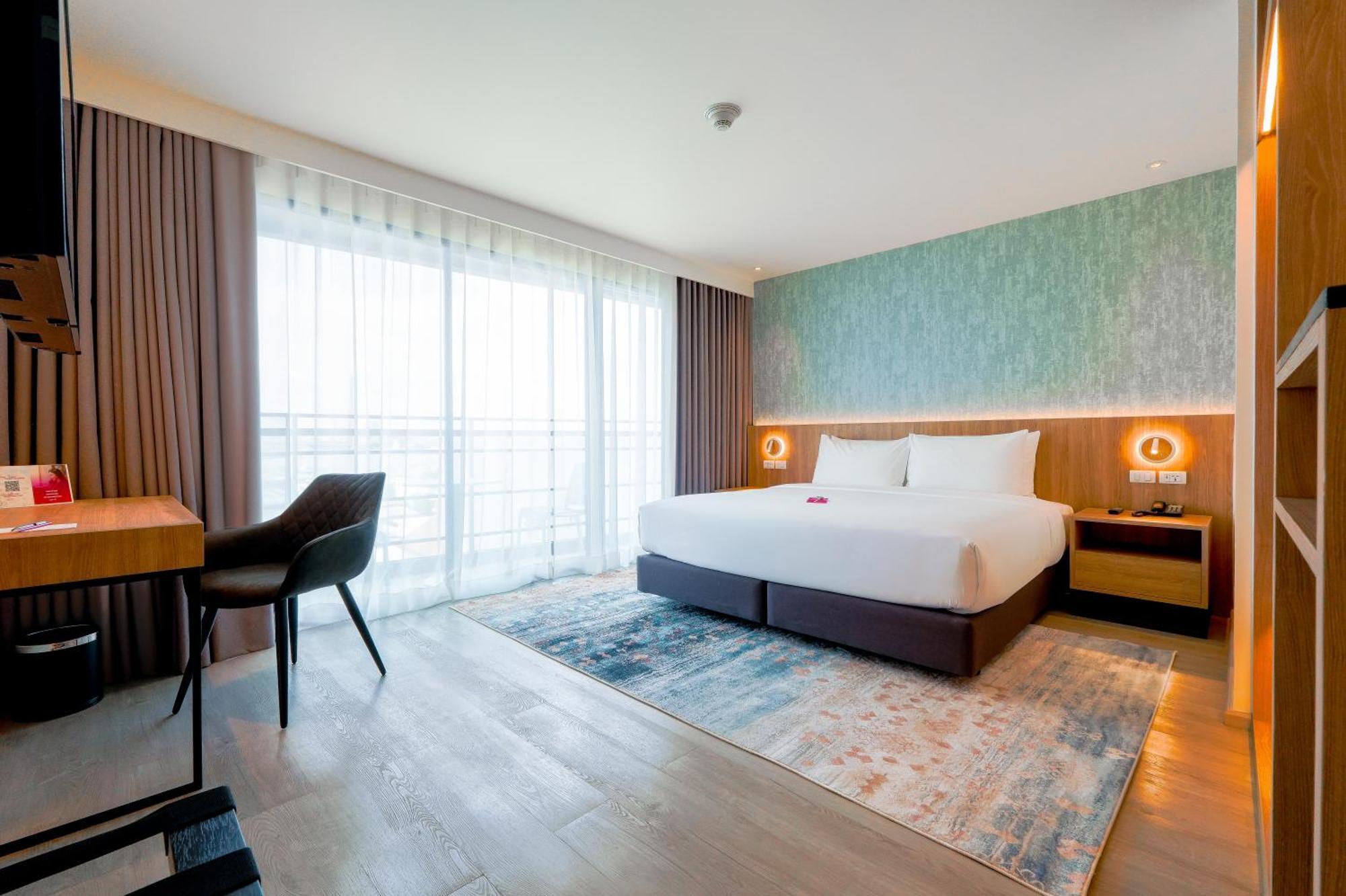 Khách sạn Glow Riverside 5*